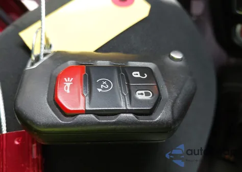 2021 Jeep Gladiator Mojave 4X4 z USA, uszkodzony, nr VIN 1C6JJTEG9ML577100